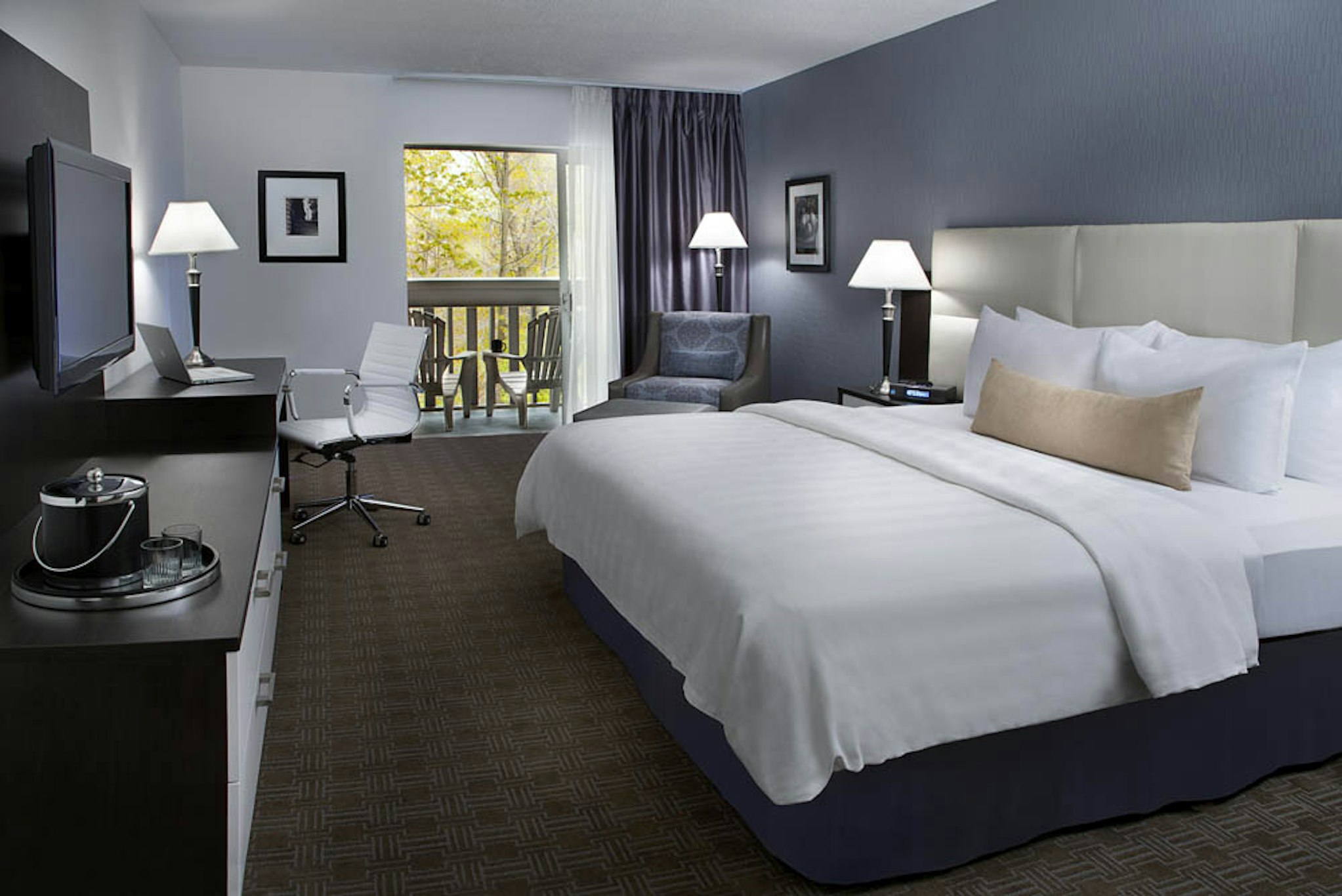Toronto Don Valley Hotel Suites 12/31
