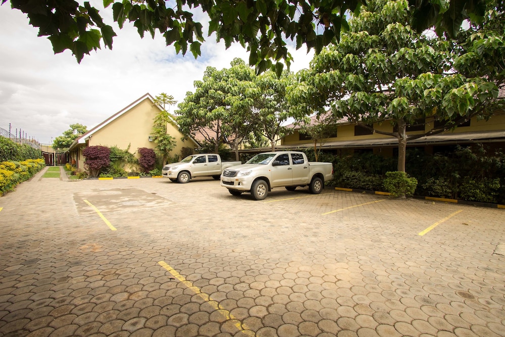 Eseriani Hotel 29/35