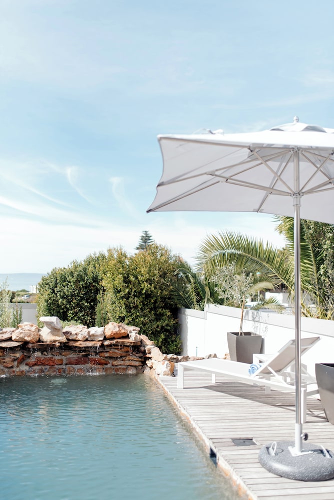 Whale Away Guest House 40/50