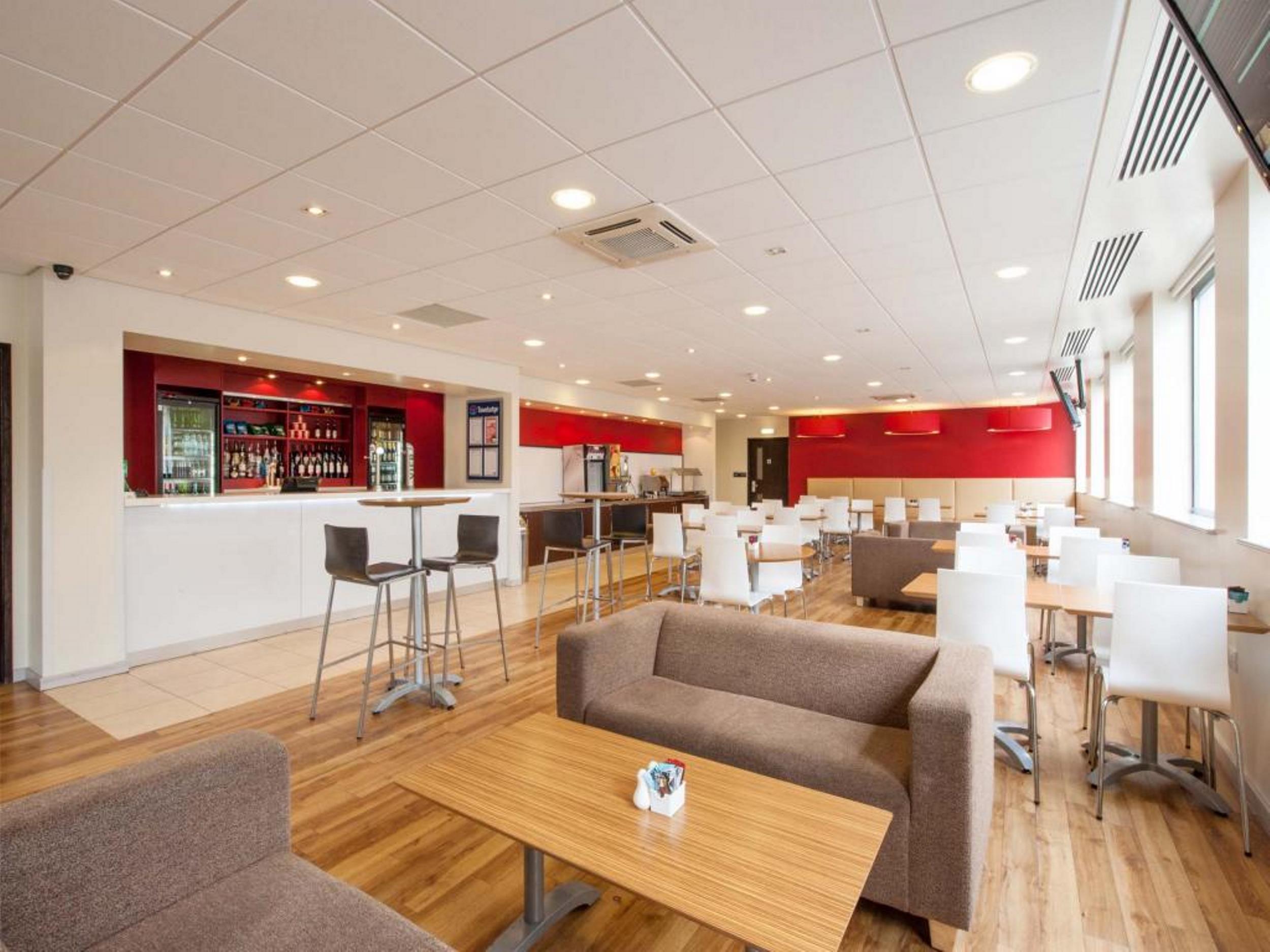 Travelodge Woking Central 24/29