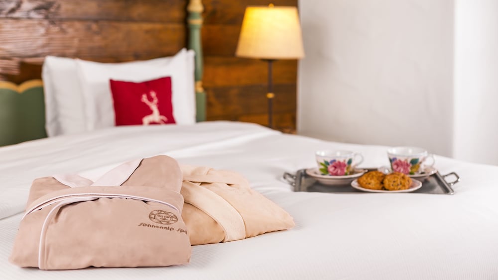 MILL CREEK, LOFT, SUITE, KING BED