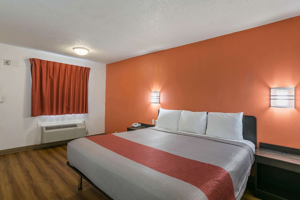 Standard, King Bed