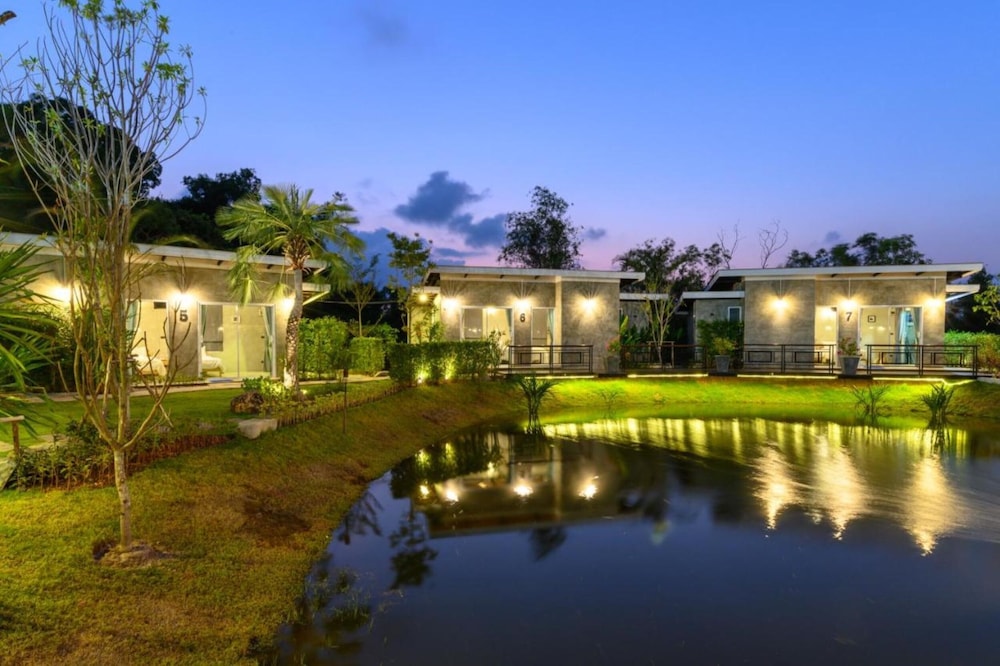 Loftpical Resort 31/49