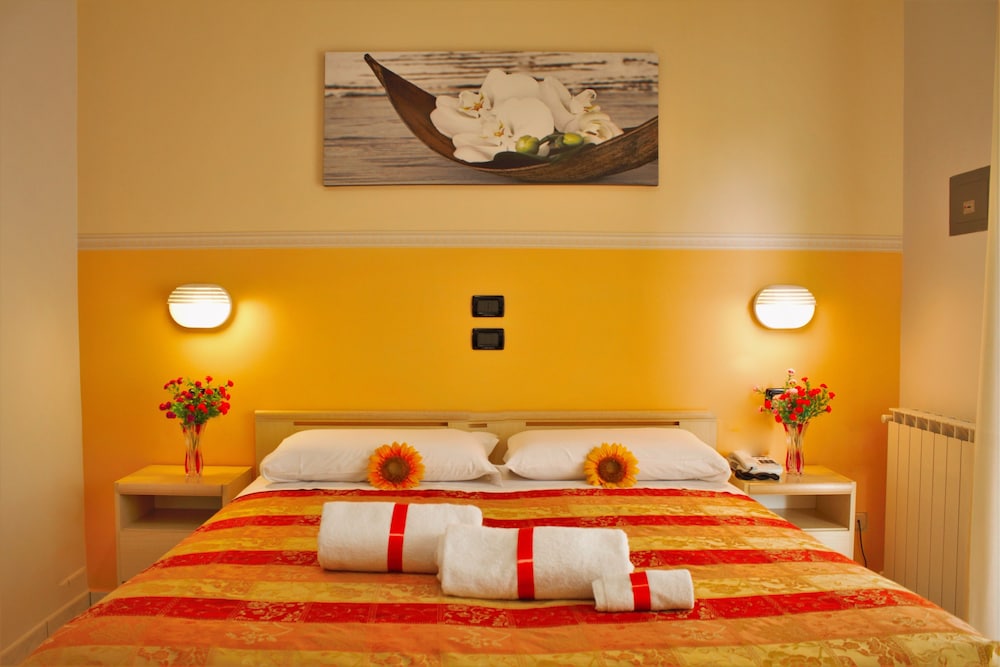 Hotel Monica 8/33