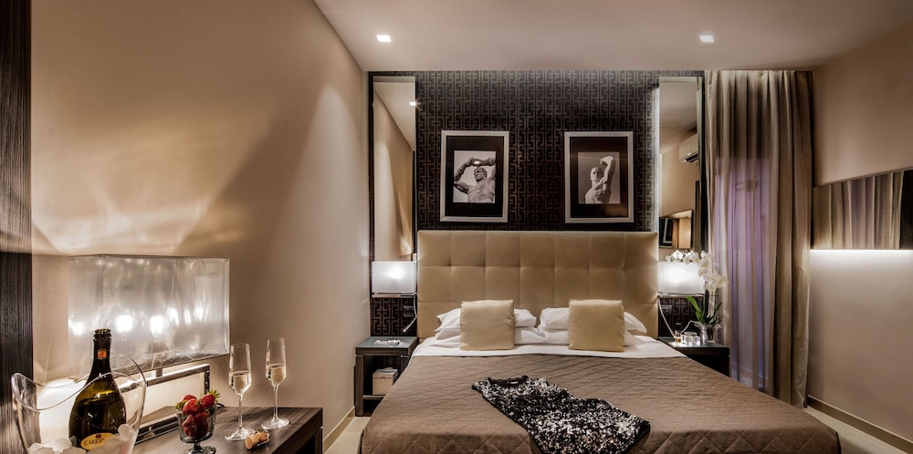 Hotel Condotti 38/63