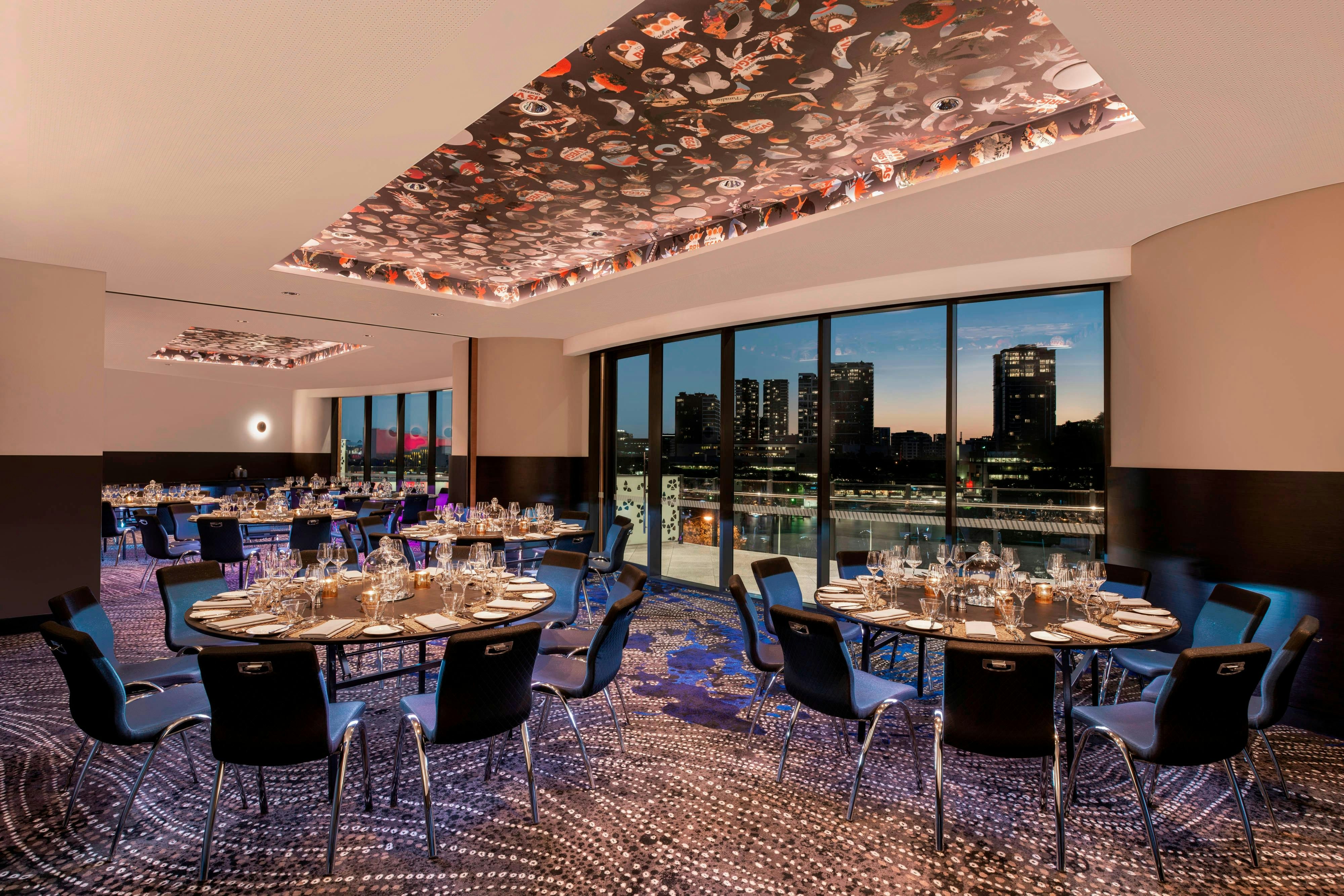 W Brisbane 28/32