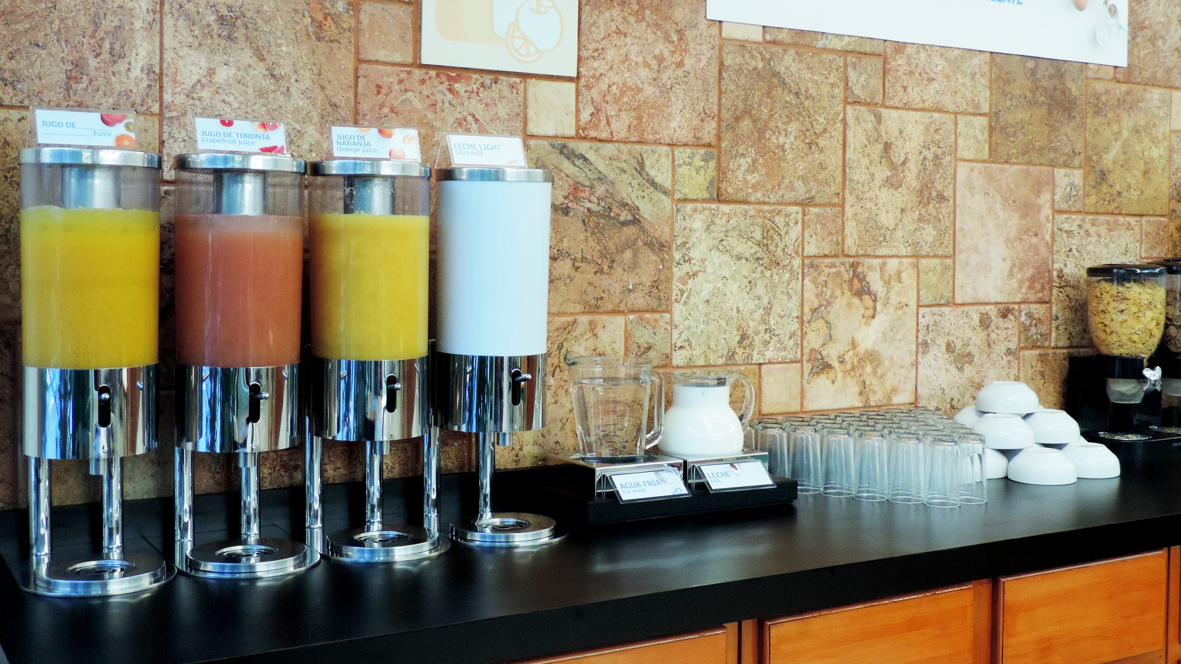 HOLIDAY INN EXPRESS PARAISO DOS BOCAS 3/23