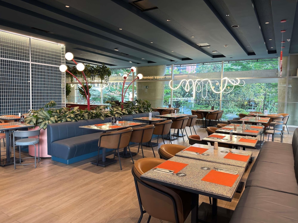 Ibis Medellin 52/67