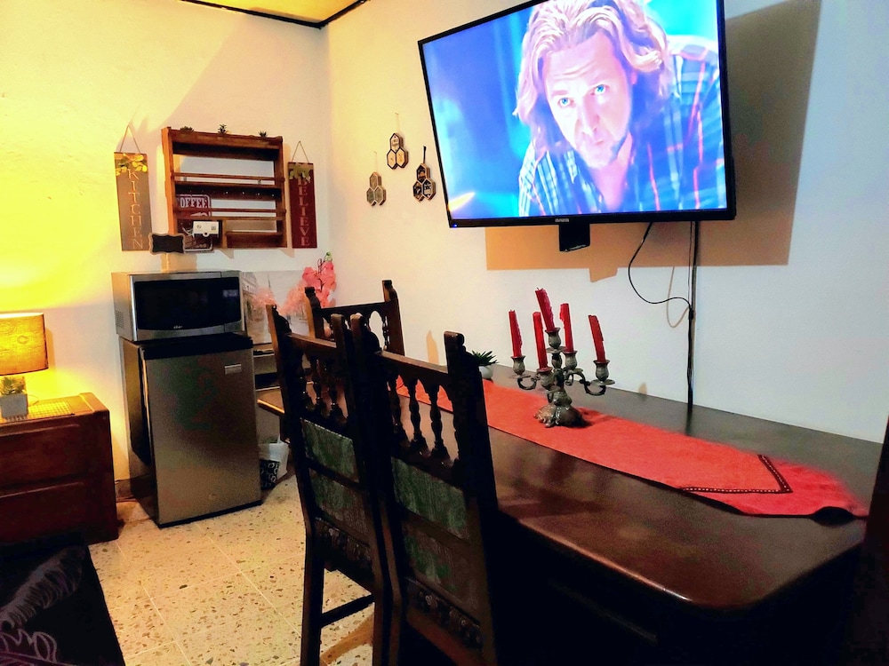 Alojamiento El Salvador Guest House 37/50