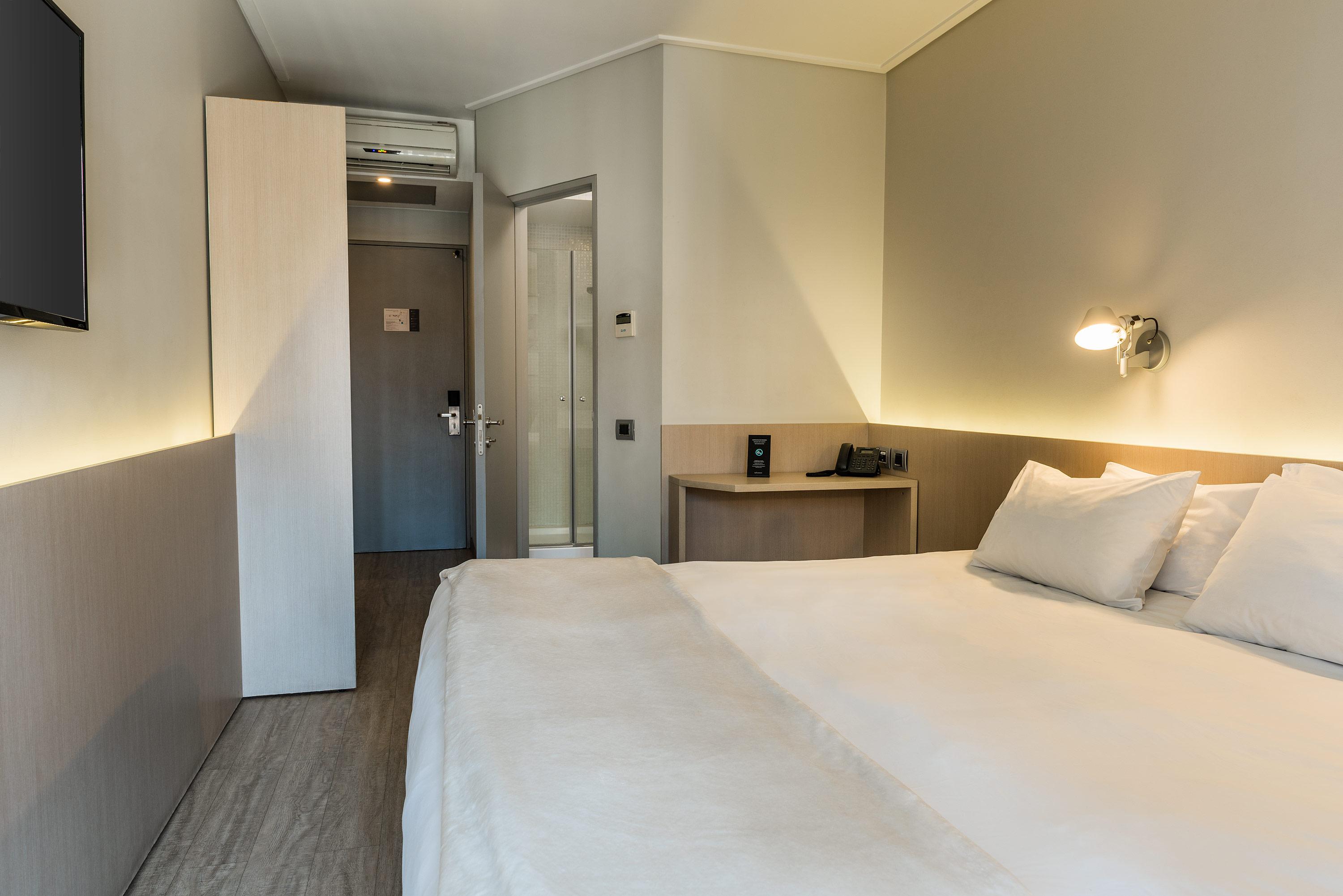 Standard, Double Bed, Street View، NOVAPARK 2/5