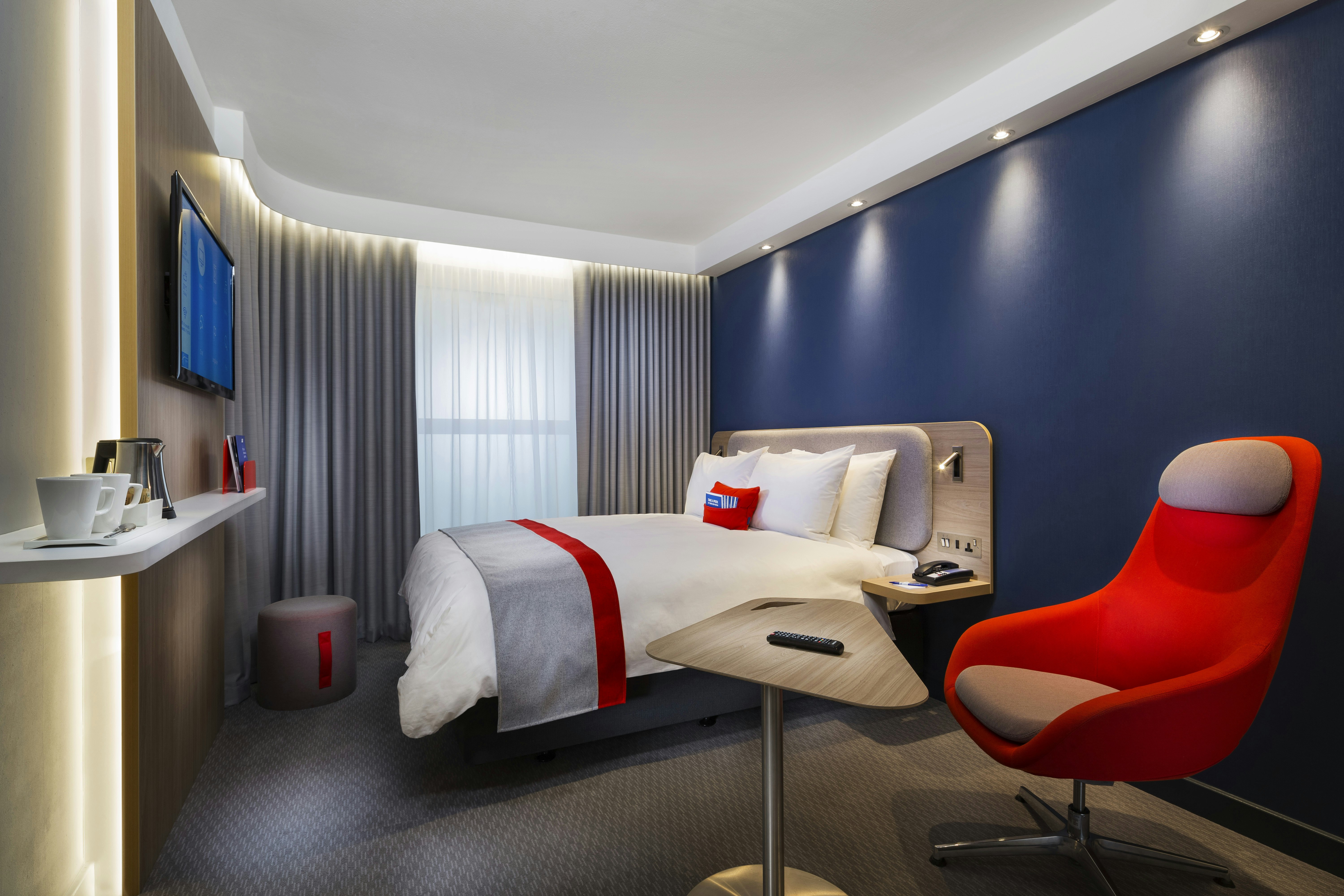 Holiday Inn Express St. Albans - M25, Jct.22 13/76