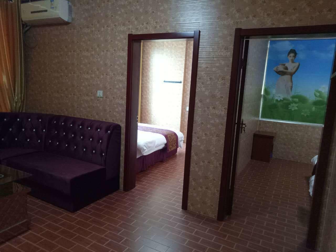 Huayun Business Hotel 10/14