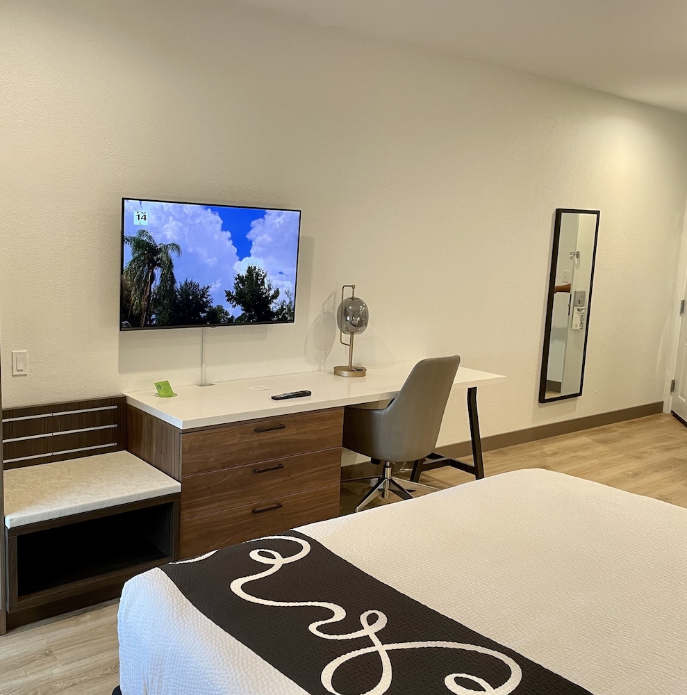 La Quinta Inn And Suites By Wyndham Port Arthur 15/50