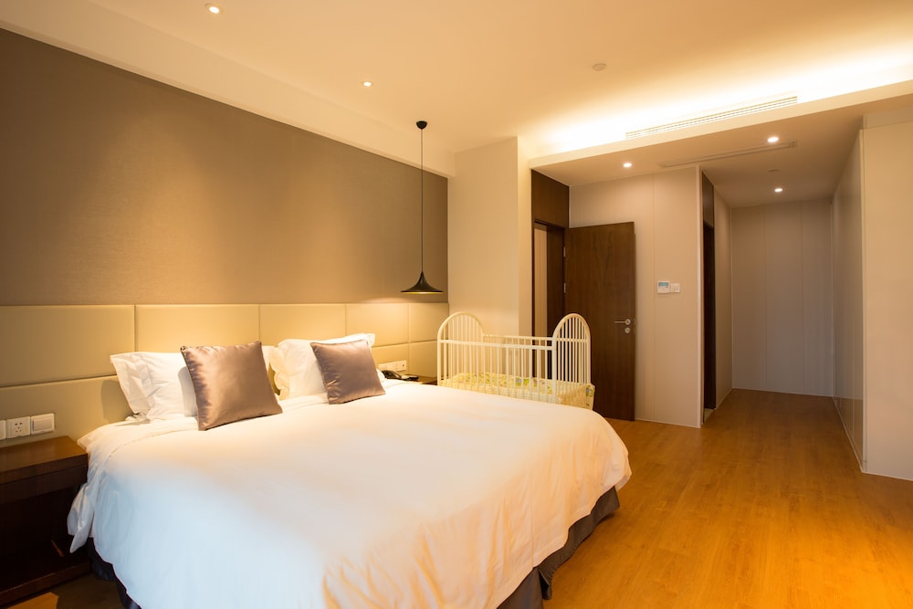 1 Bedroom, Deluxe, Suite, King Bed, Modena by Fraser New District Wuxi 2/7
