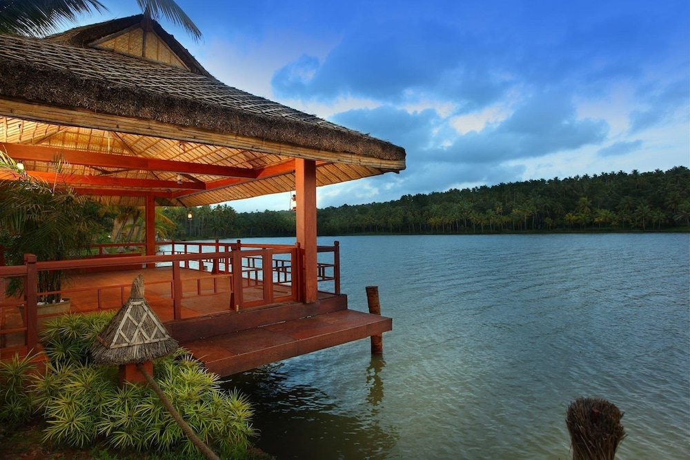 Fragrant Nature Backwater Resort & Ayurveda Spa 46/50