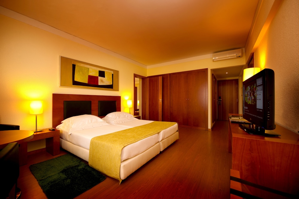 ROOM, SINGLE, POOL VIEW