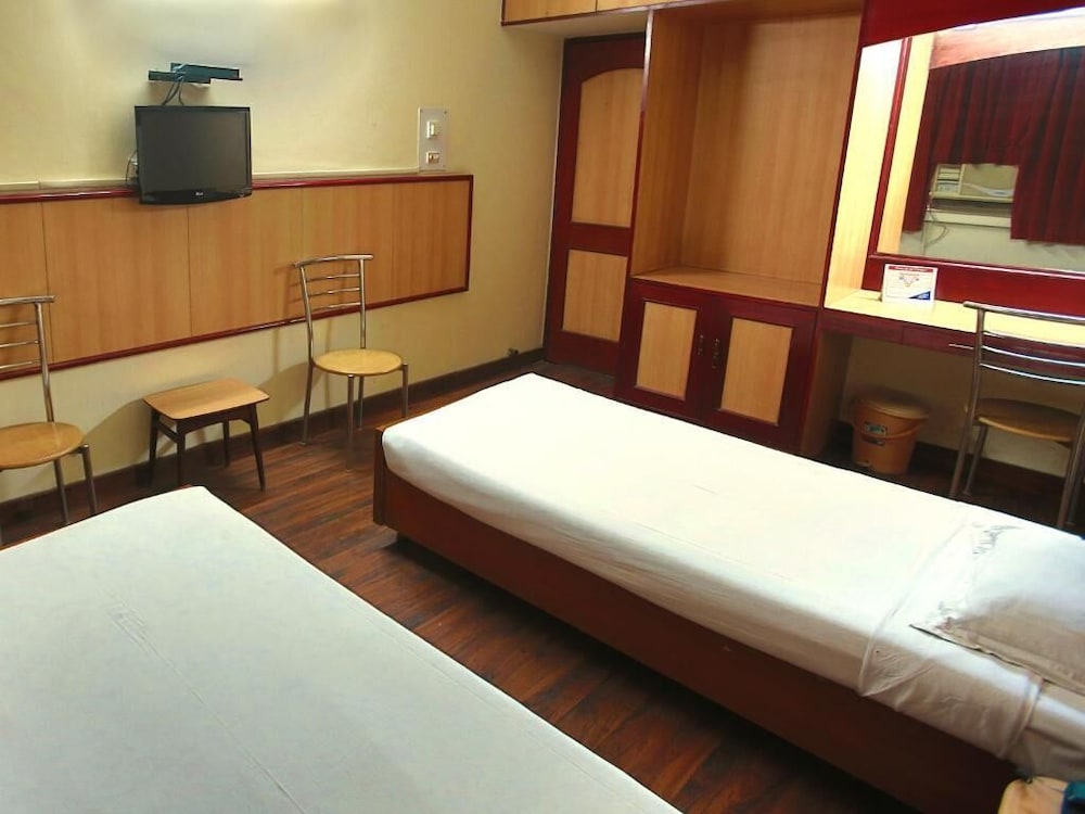 Ymca Tourist Hostel 27/43