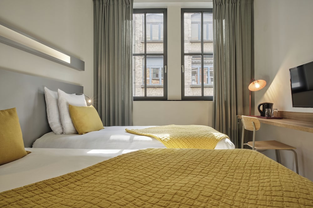 CLASSIC, TWIN BEDS