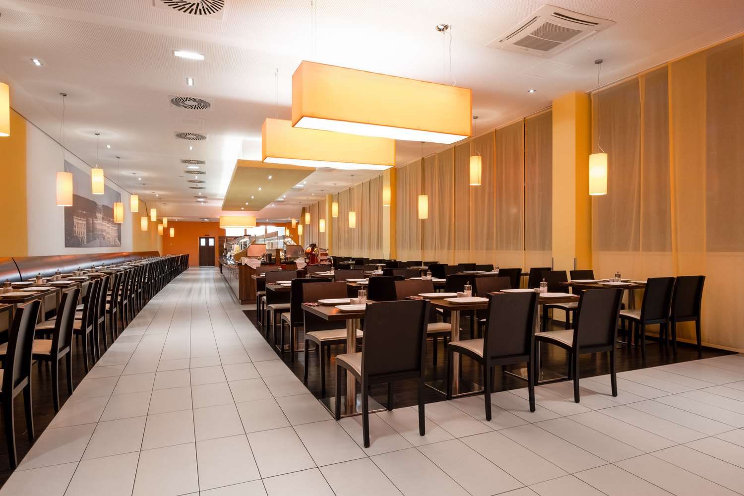 restaurant cafeteria