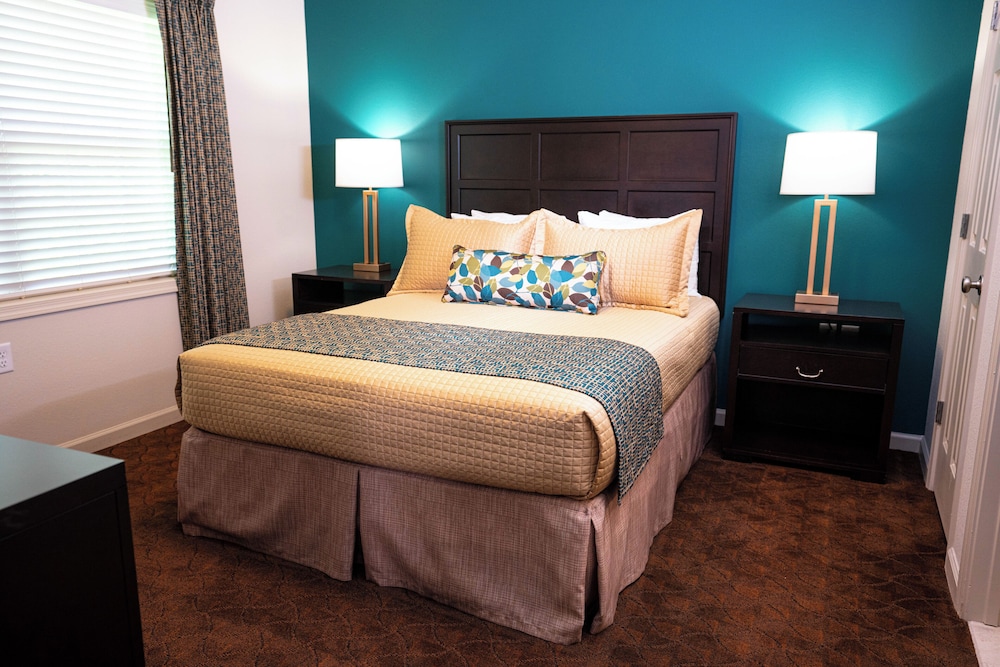 2 BEDROOMS, DELUXE, APARTMENT, KITCHEN