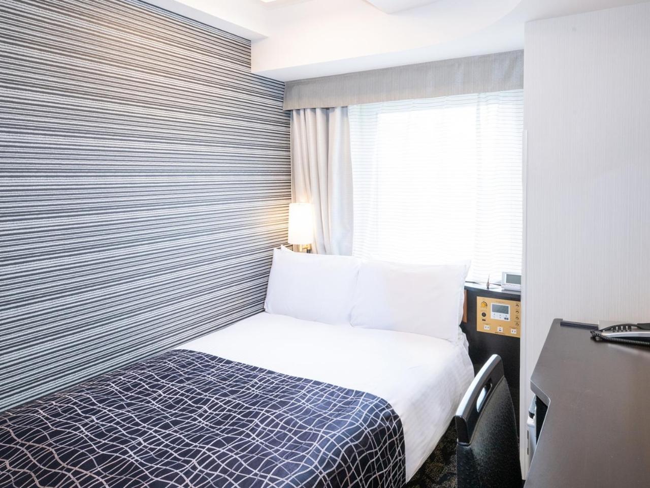 Room, Single, Large