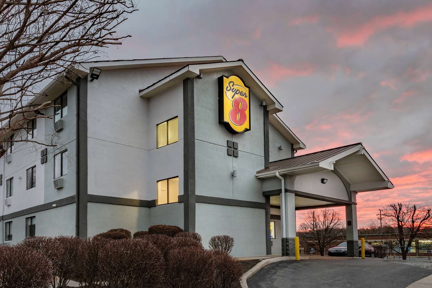 Super 8 by Wyndham Charlottesville 8/51