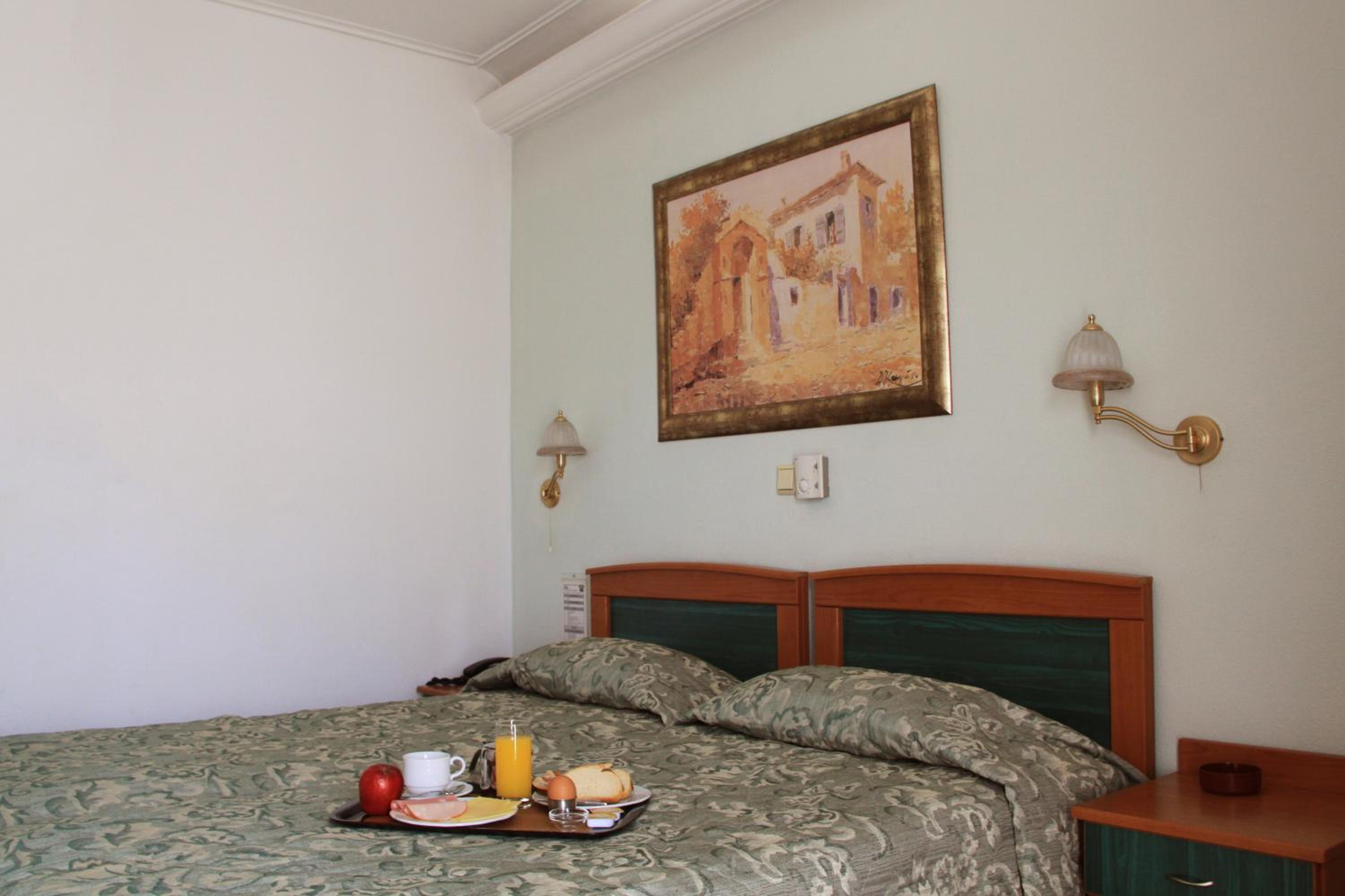 Room, Twin Beds