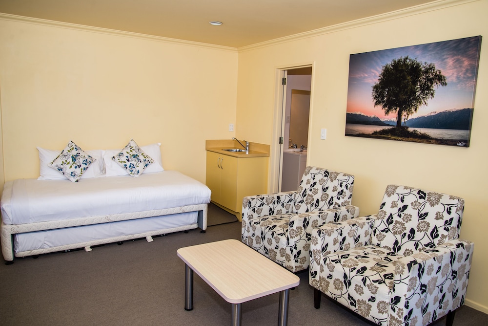 Edgewater Motel 30/71