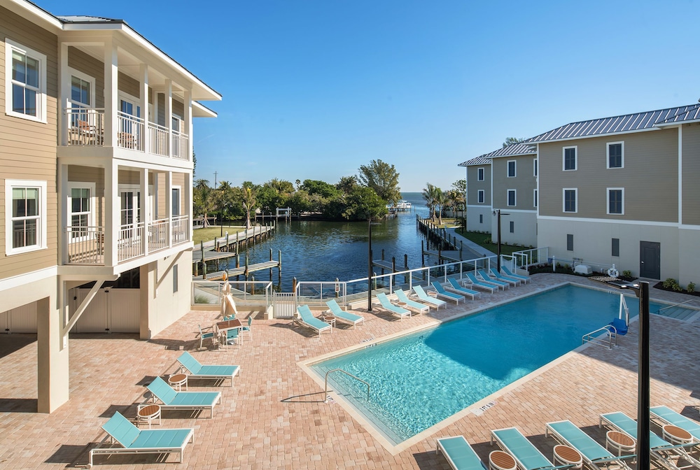 Autograph Collection Waterline Marina Resort & Beach Club 43/50