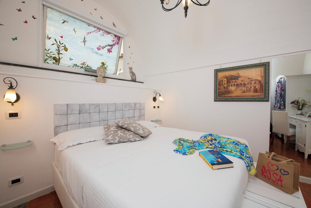 ECONOMY, QUEEN BED, COURTYARD VIEW, GROUND FLOOR