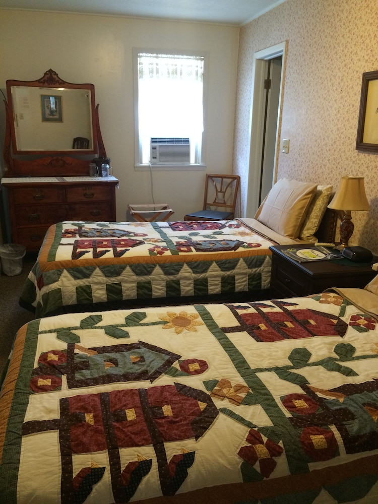 The Courtland Hotel and Day Spa 64/76