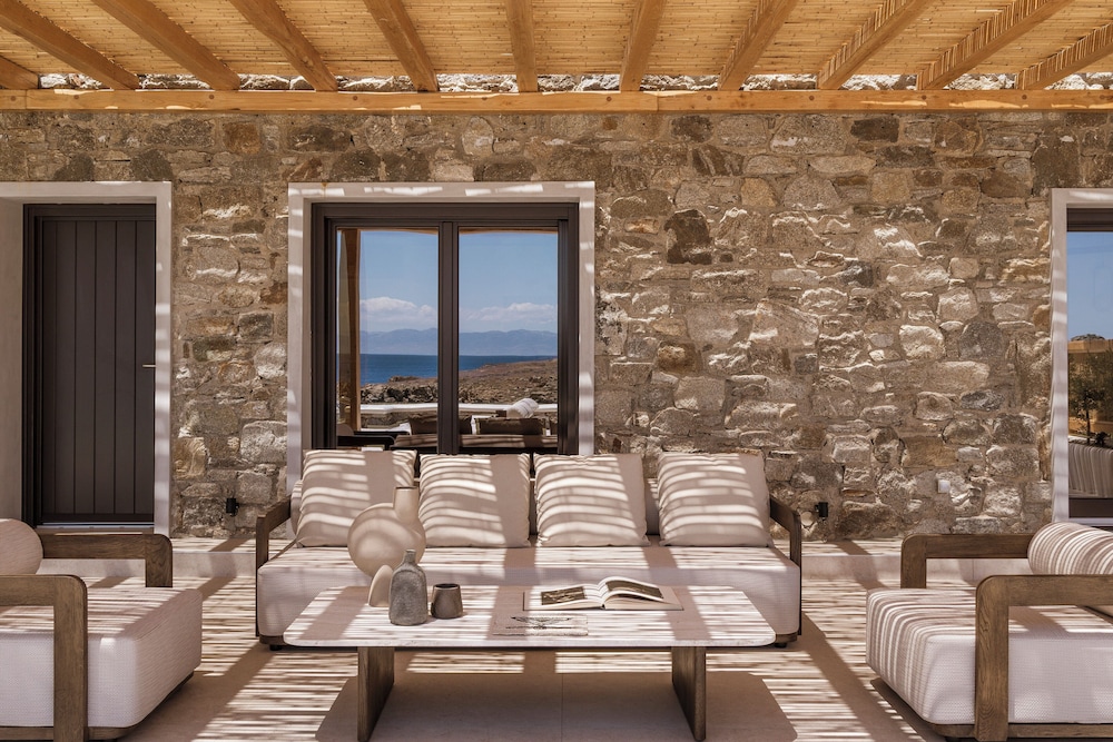 Casa del Mar Mykonos Seaside Resort 69/78