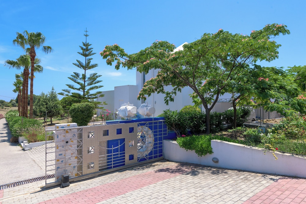 GRANDE DAME VILLA - RHODES 42/50