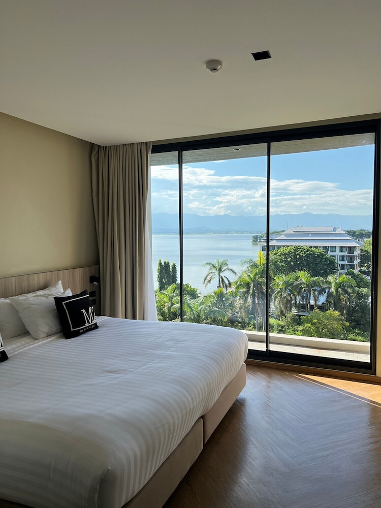 M2 Hotel Waterside 4/24