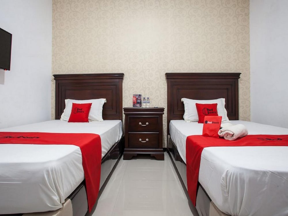 RedDoorz near Taman Krida Budaya Malang 7/32