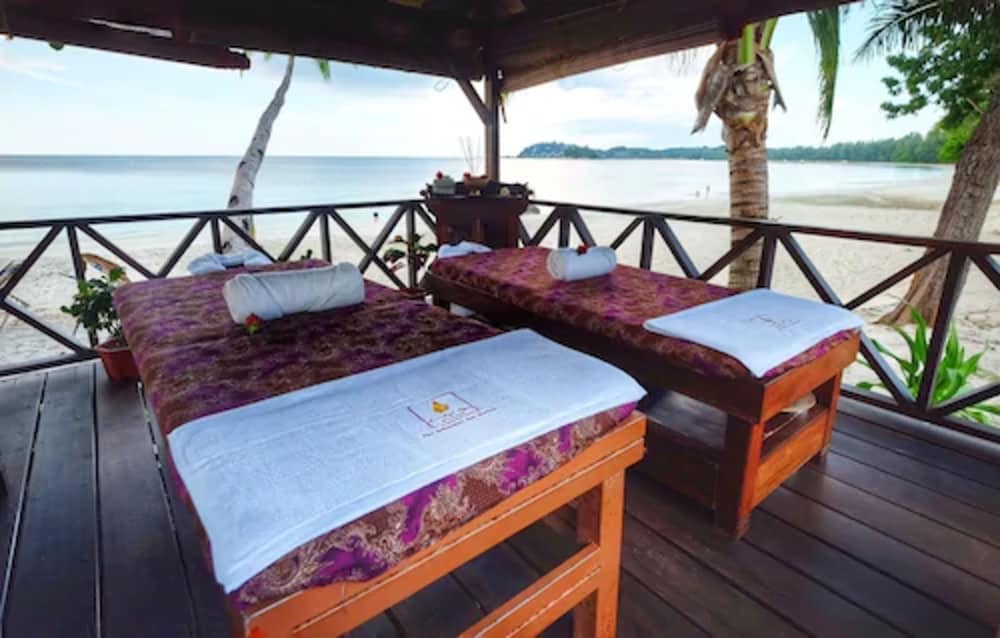 Nirwana Resort Hotel 30/74