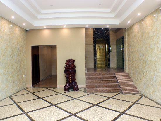 Xinrenren Motel (Shanghai Pengpu Xincun Station Branch) 9/39