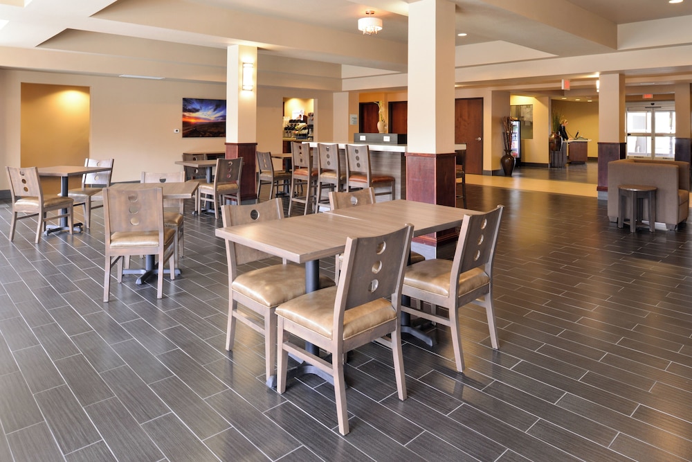 Holiday Inn And Suites Globe 40/55