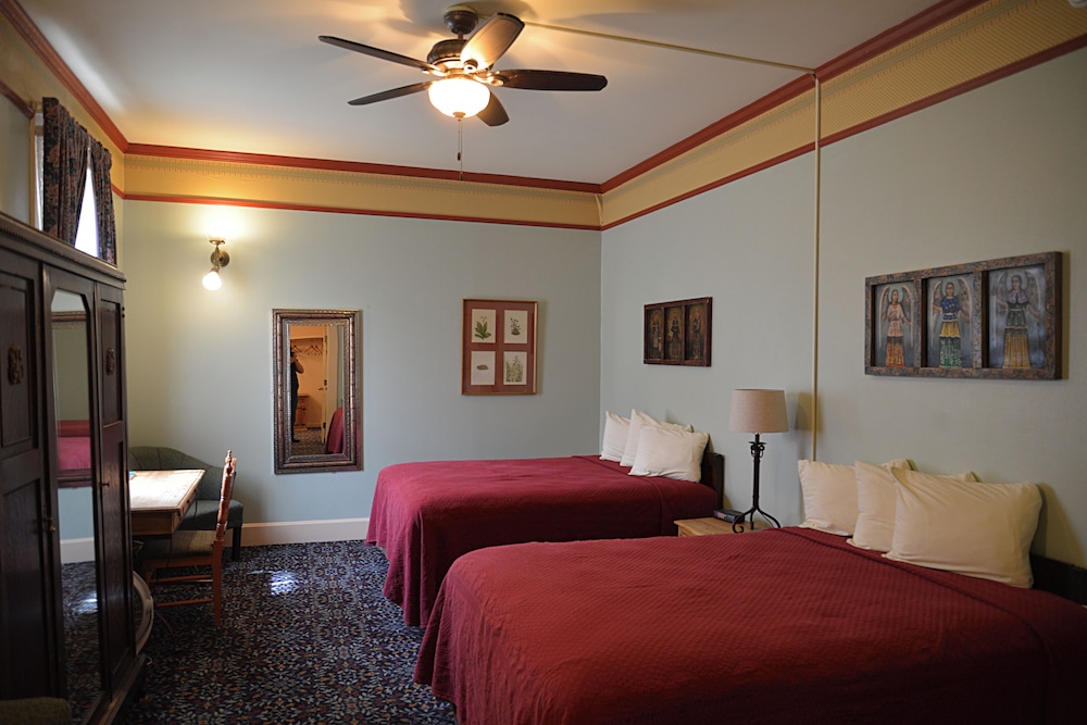 Historic Plaza Hotel 11/22