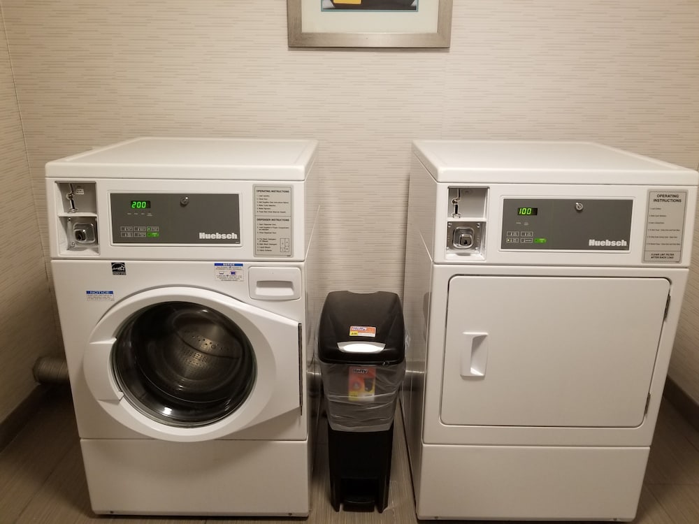 Holiday Inn Express & Suites Ann Arbor West, an IHG Hotel 24/43