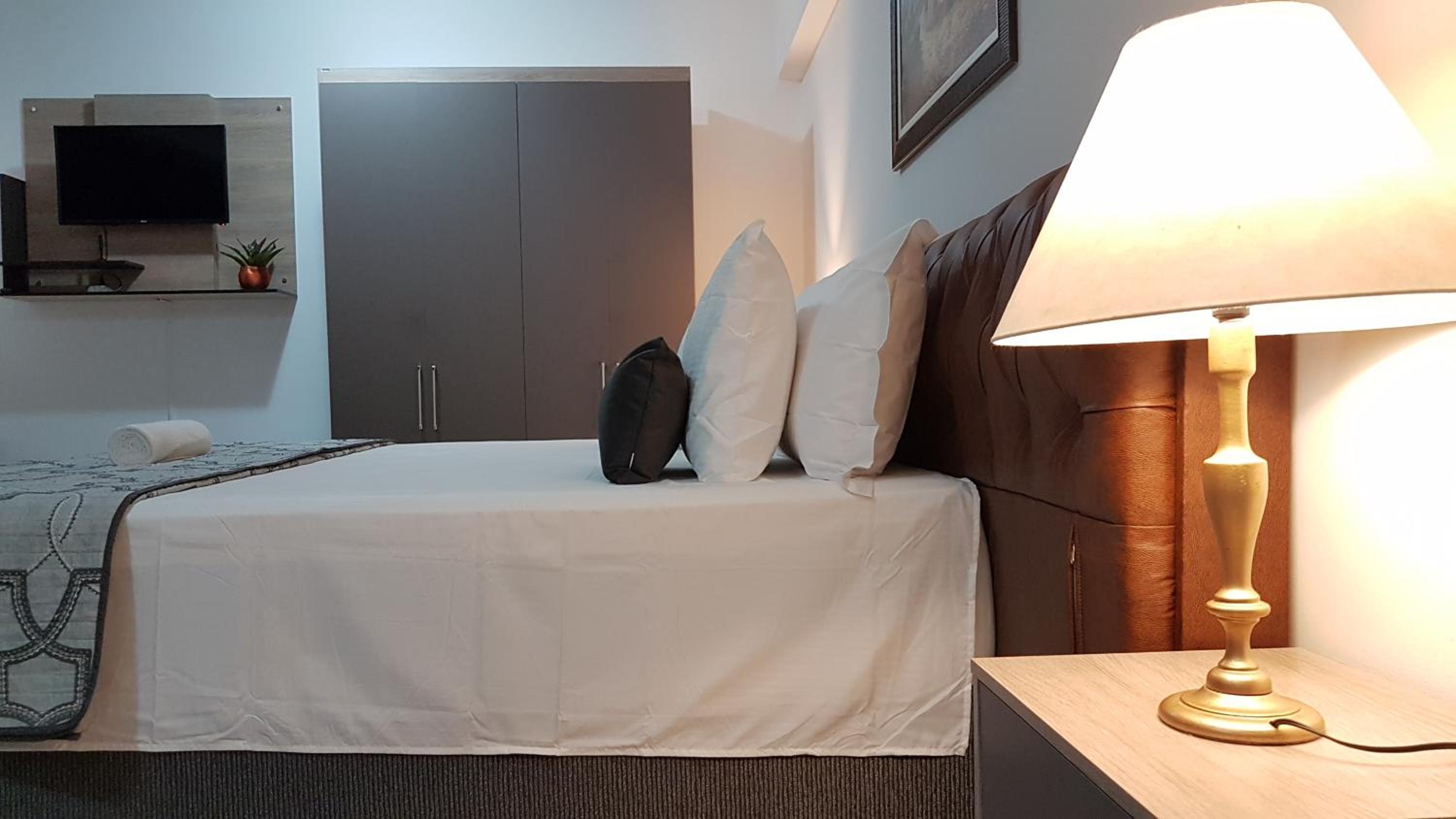 Quarto Luxo Gold 6/21