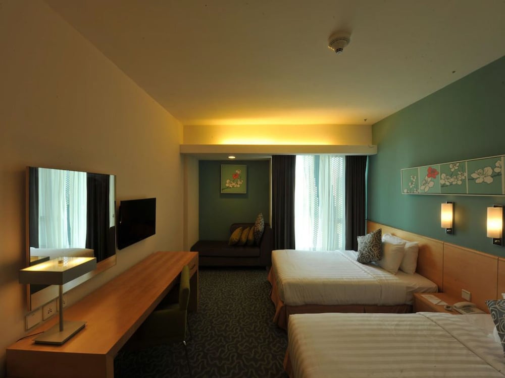 The Everly Putrajaya 24/65