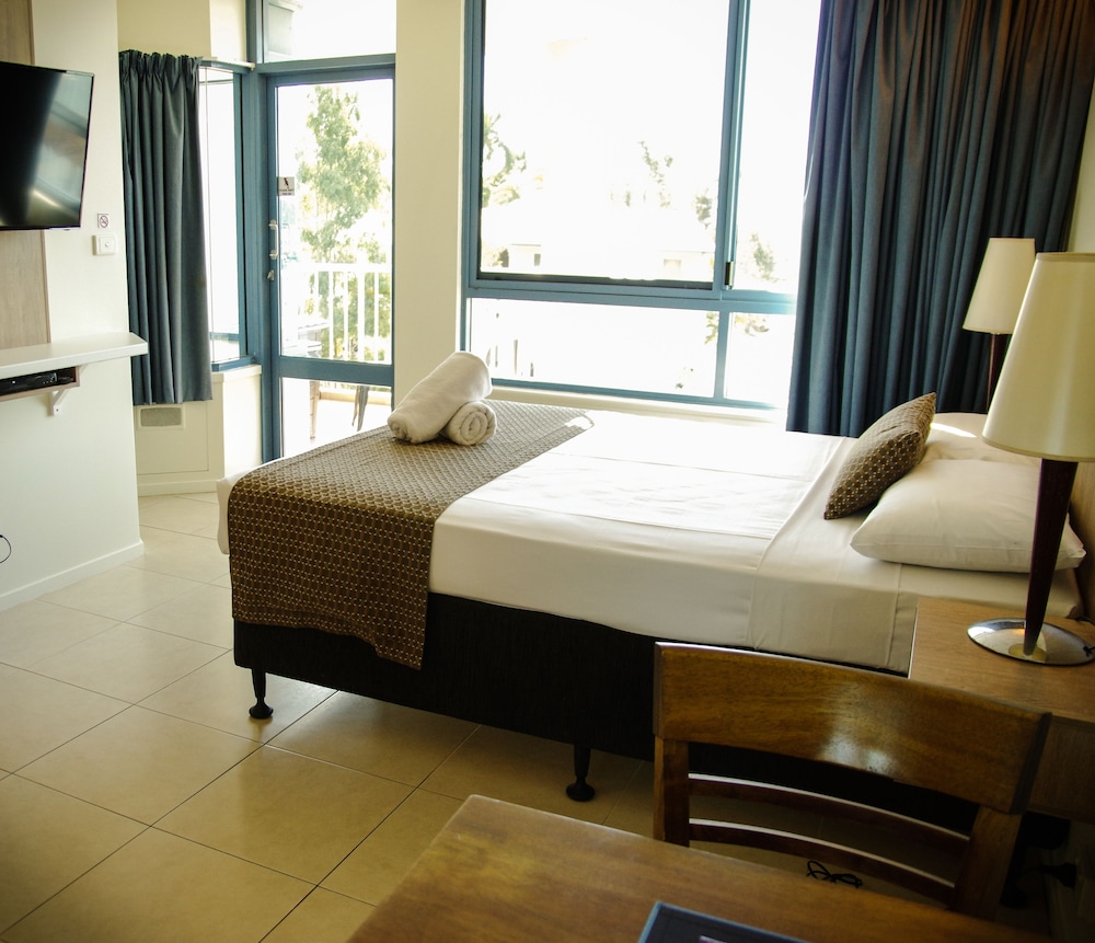 Coral Sea Vista Apartments 26/58