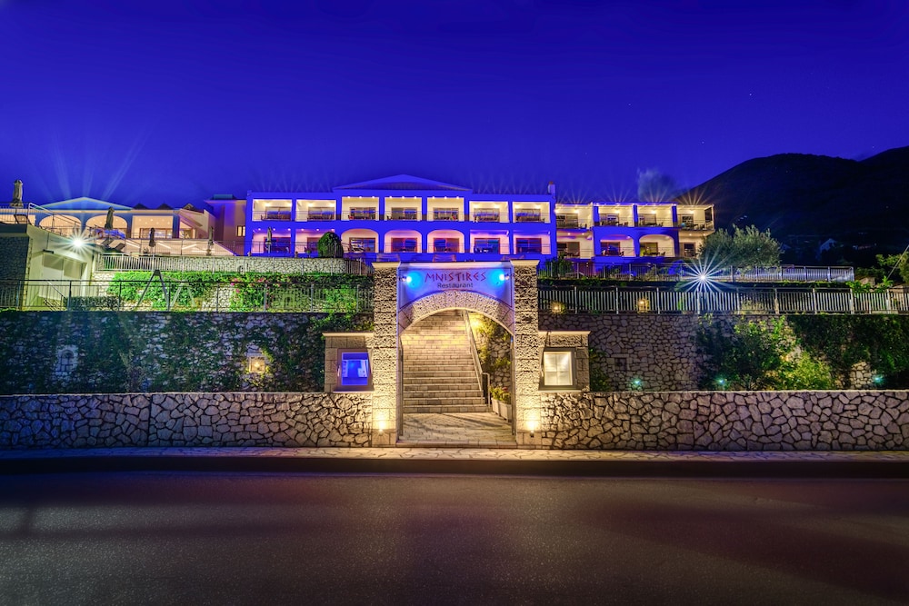 Odyssey Hotel 6/50