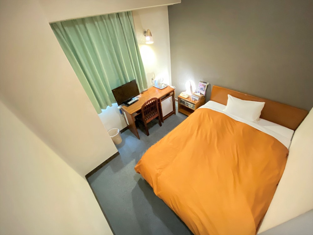 ROOM, DOUBLE BED