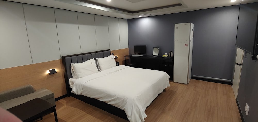 Iu Motel Changwon 21/41