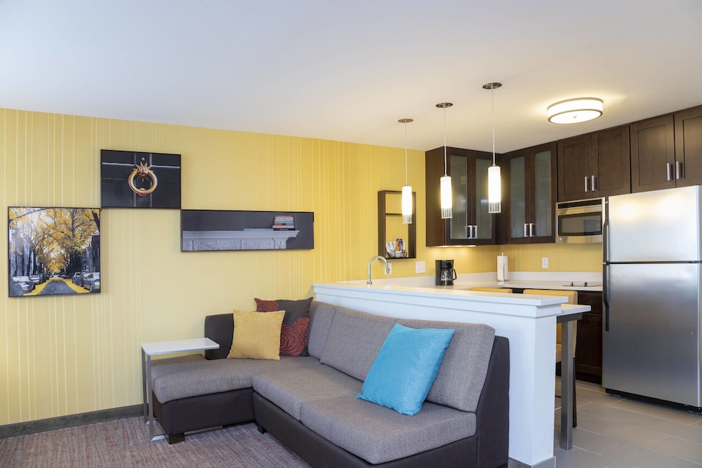 RESIDENCE INN AKRON SOUTH/GREEN 17/52