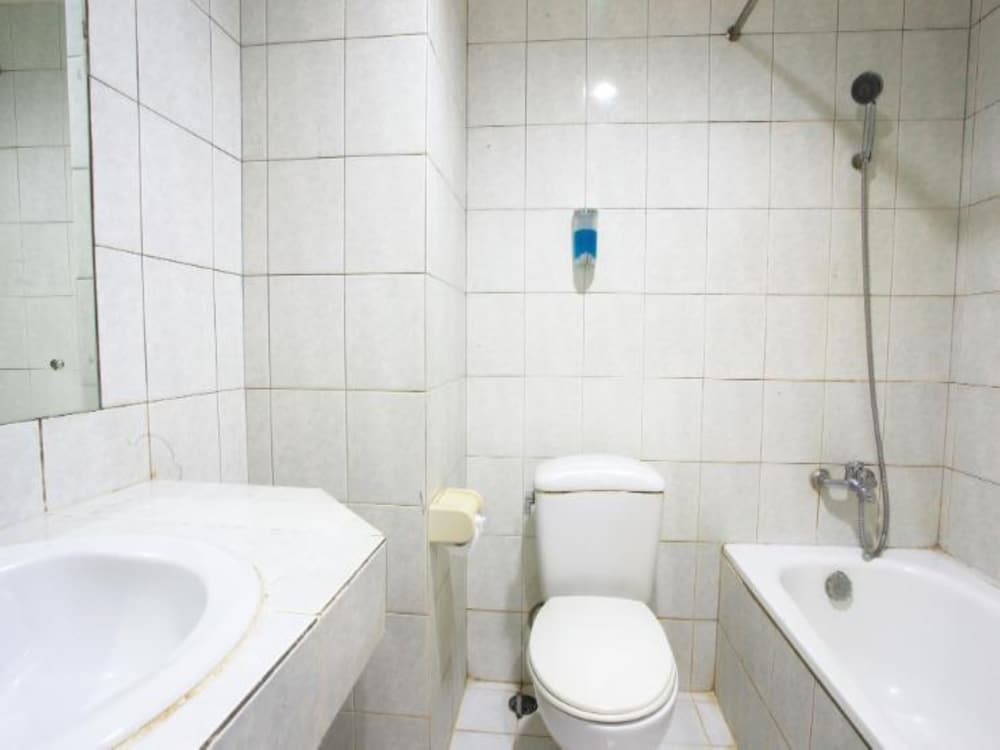 Puri Jaya Hotel (ex NIDA Rooms Cempaka Senen Market) 23/41