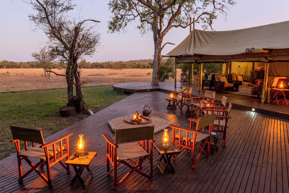 Rhino Walking Safaris 16/41