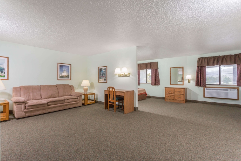 Super 8 by Wyndham Gallipolis Pt Pleasant Area 14/21